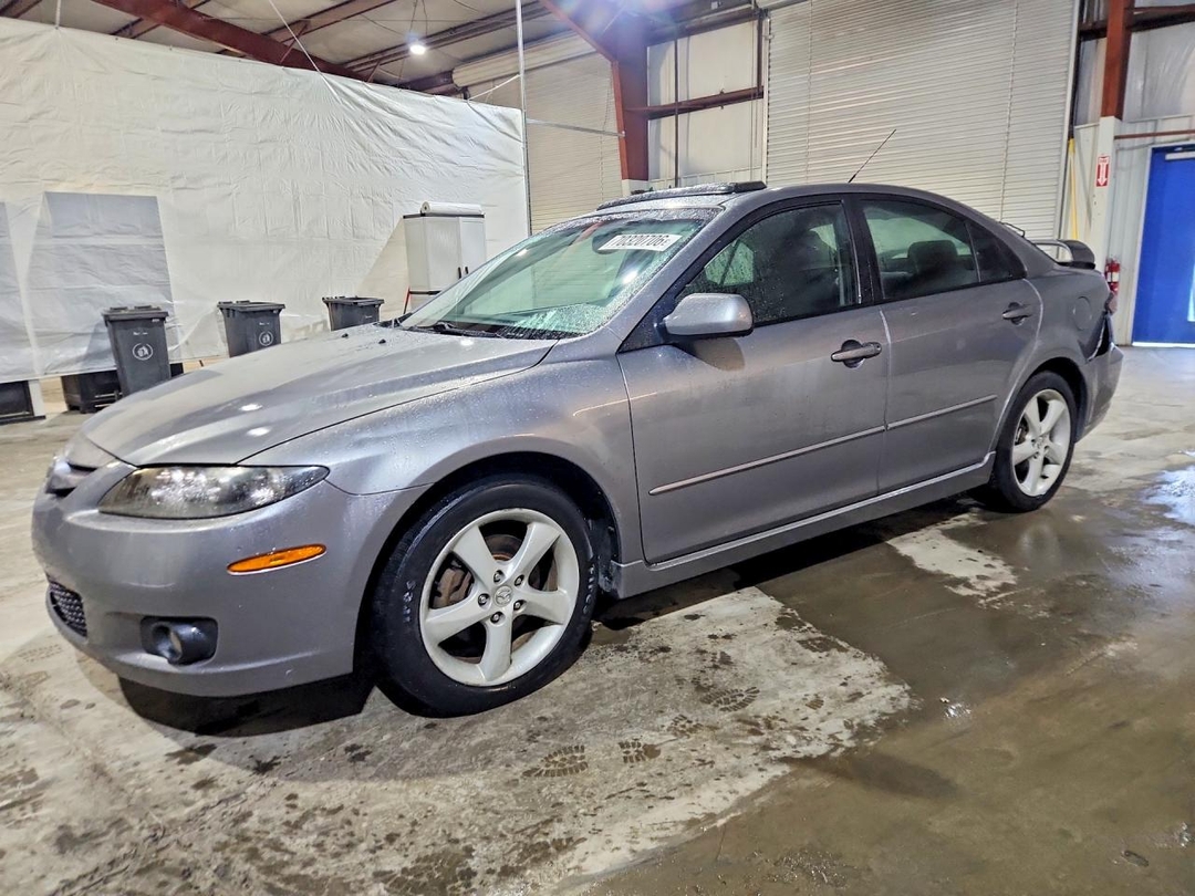 Vue de 2006 MAZDA 6 S, angle 1