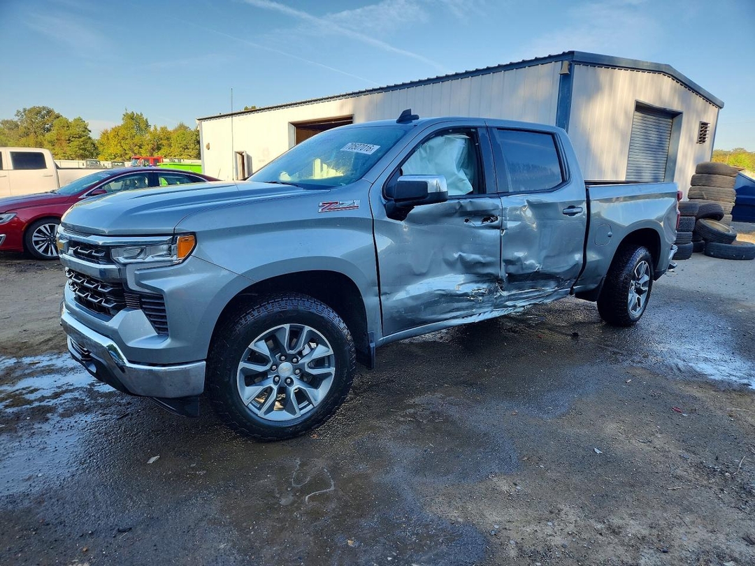 Вид 2025 CHEVROLET SILVERADO K1500 LT, угол 1