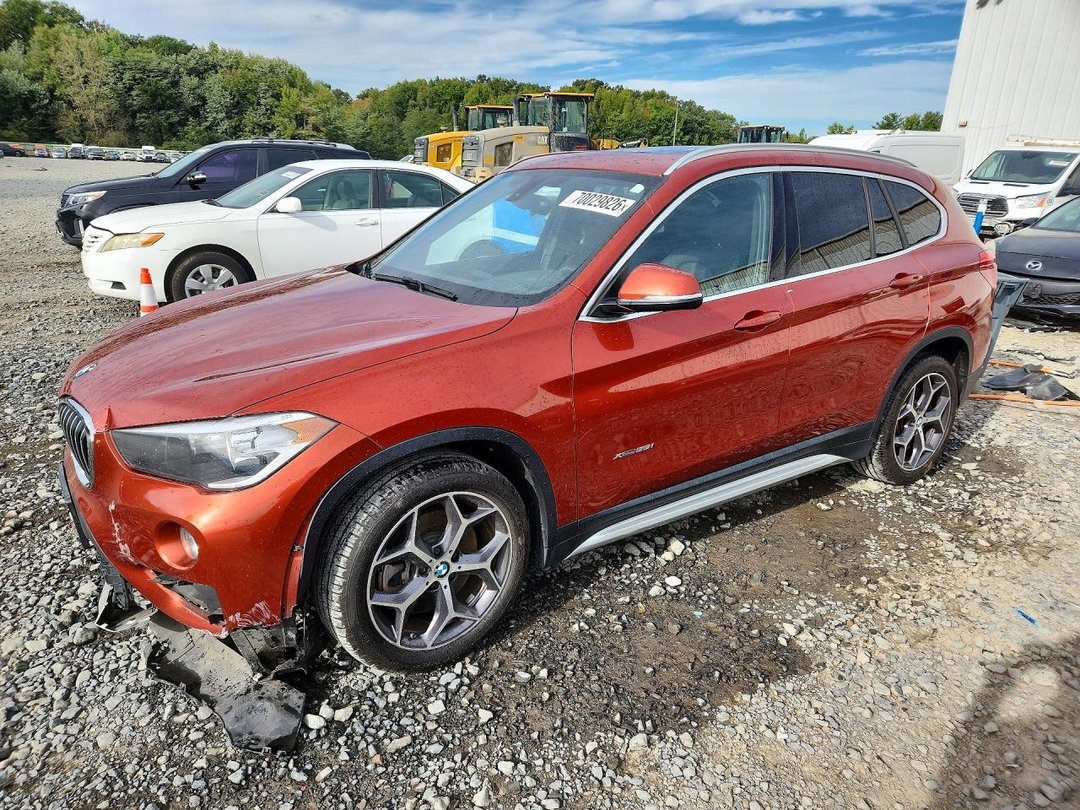 Vue de 2018 BMW X1 XDRIVE28I, angle 1
