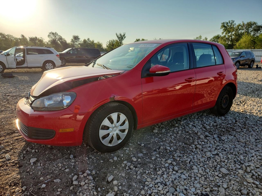 Vue de 2012 VOLKSWAGEN GOLF, angle 1