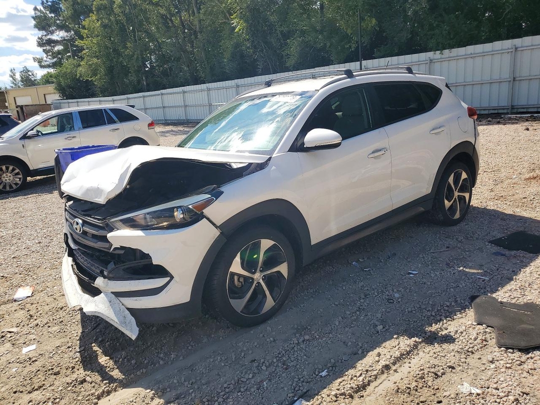Вид 2016 HYUNDAI TUCSON SPORT, угол 1