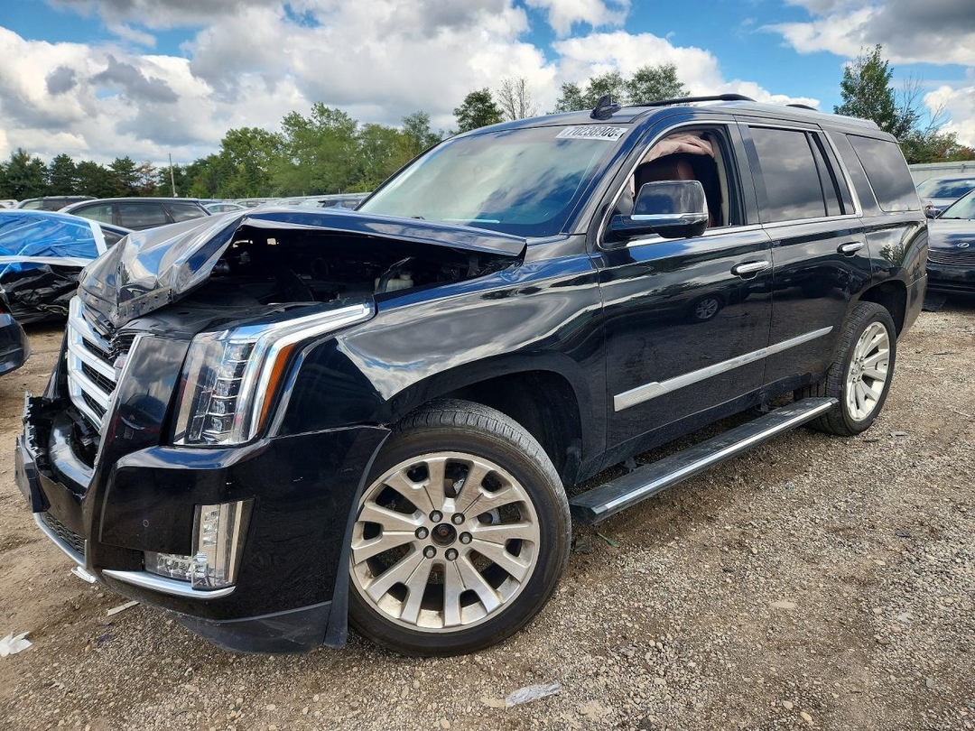Vue de 2015 CADILLAC ESCALADE PREMIUM, angle 1