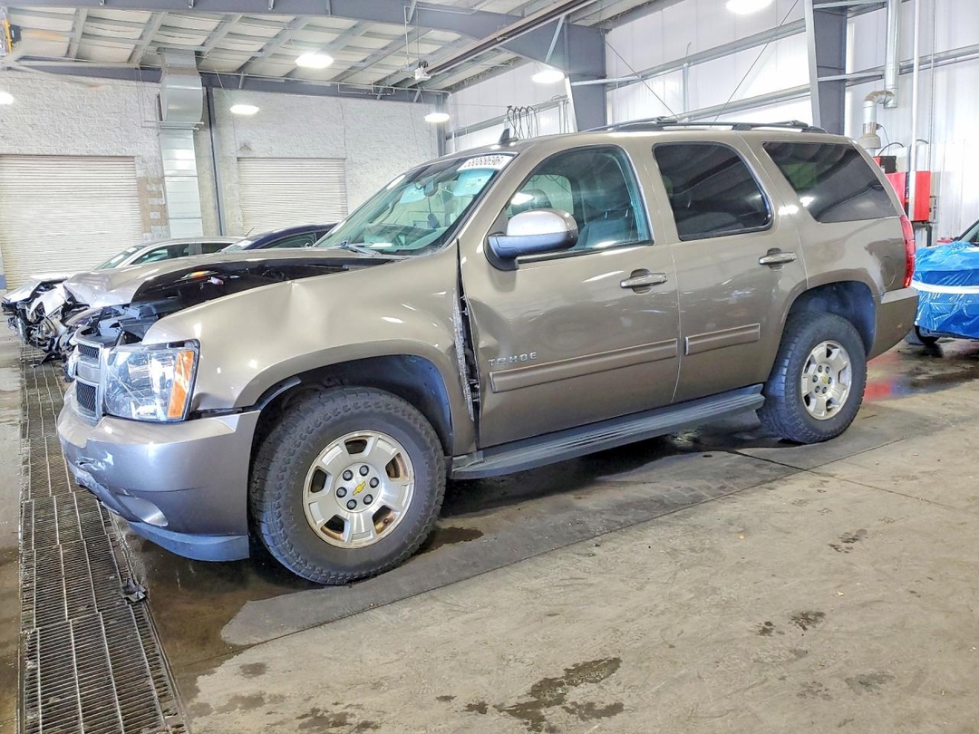 Вид 2011 CHEVROLET TAHOE K1500 LS, угол 1