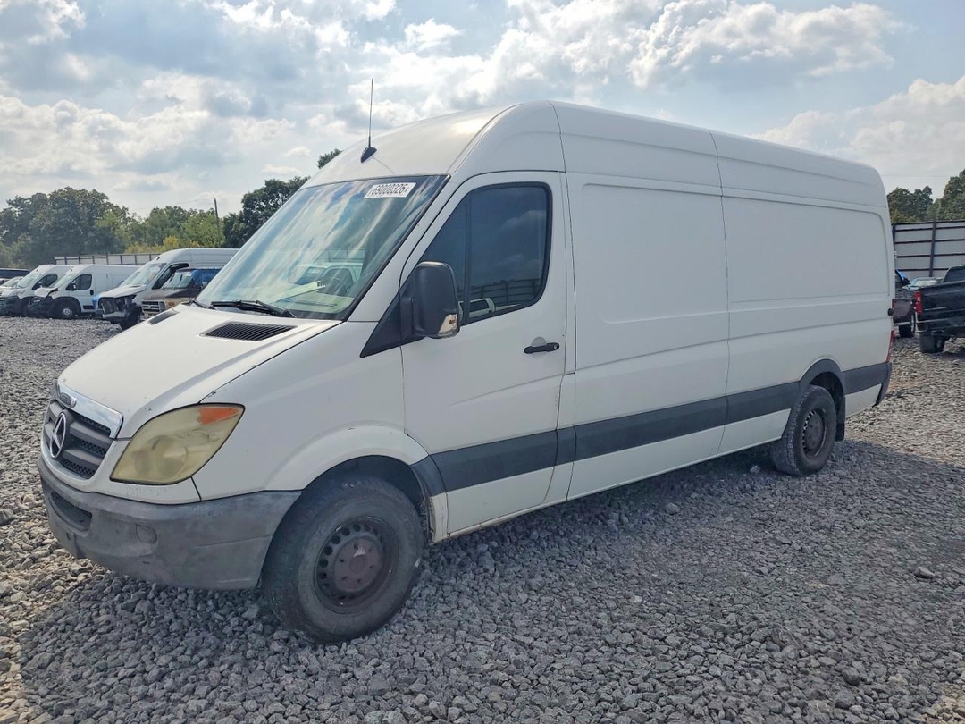 Vue de 2012 FREIGHTLINER SPRINTER 2500 HIGH ROOF DELIVERY VAN, angle 1