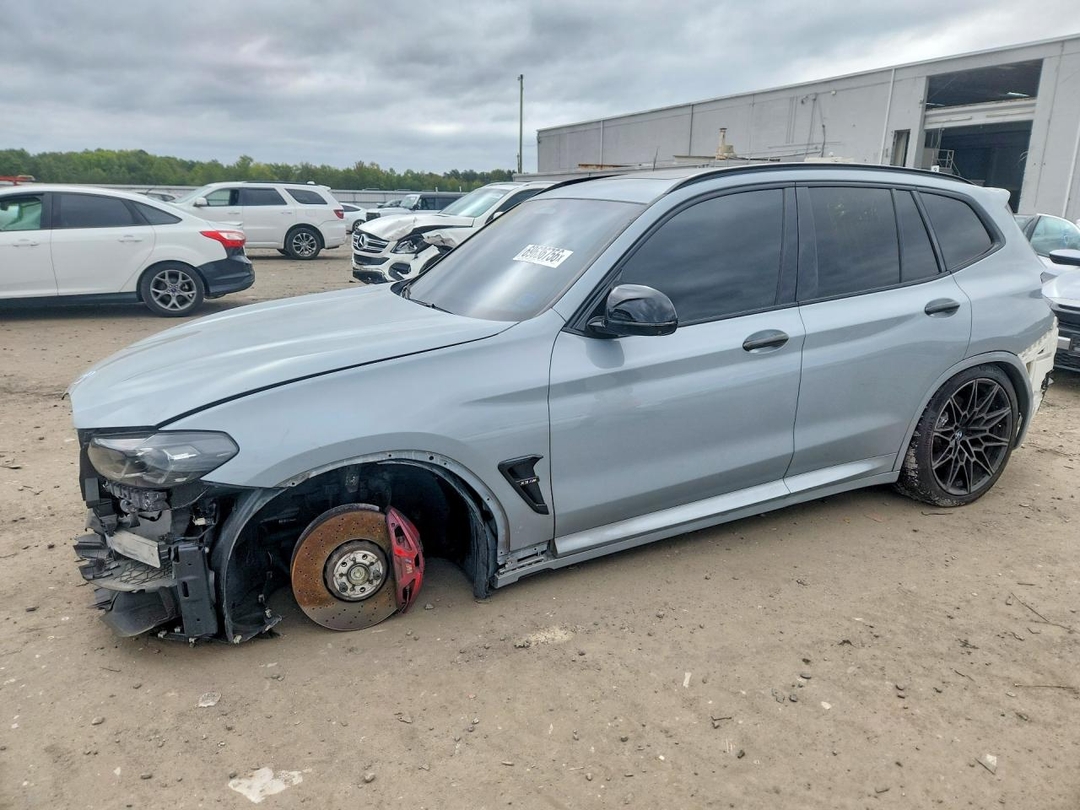 Vista de 2023 BMW X3 M, ángulo 1