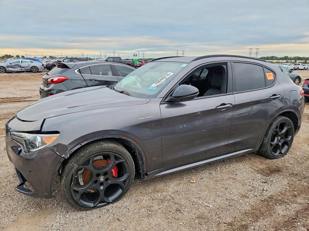 Vista de 2022 ALFA ROMEO STELVIO TI, ángulo 1