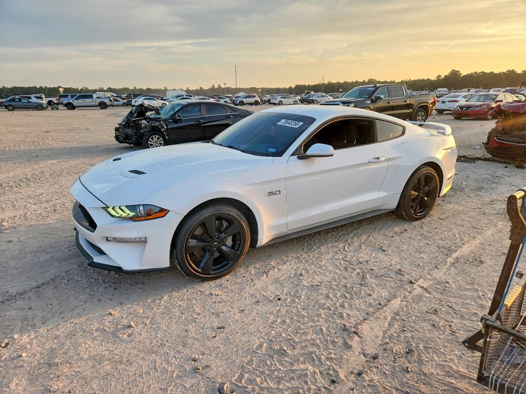 Vedere 2018 FORD MUSTANG GT, unghi 1