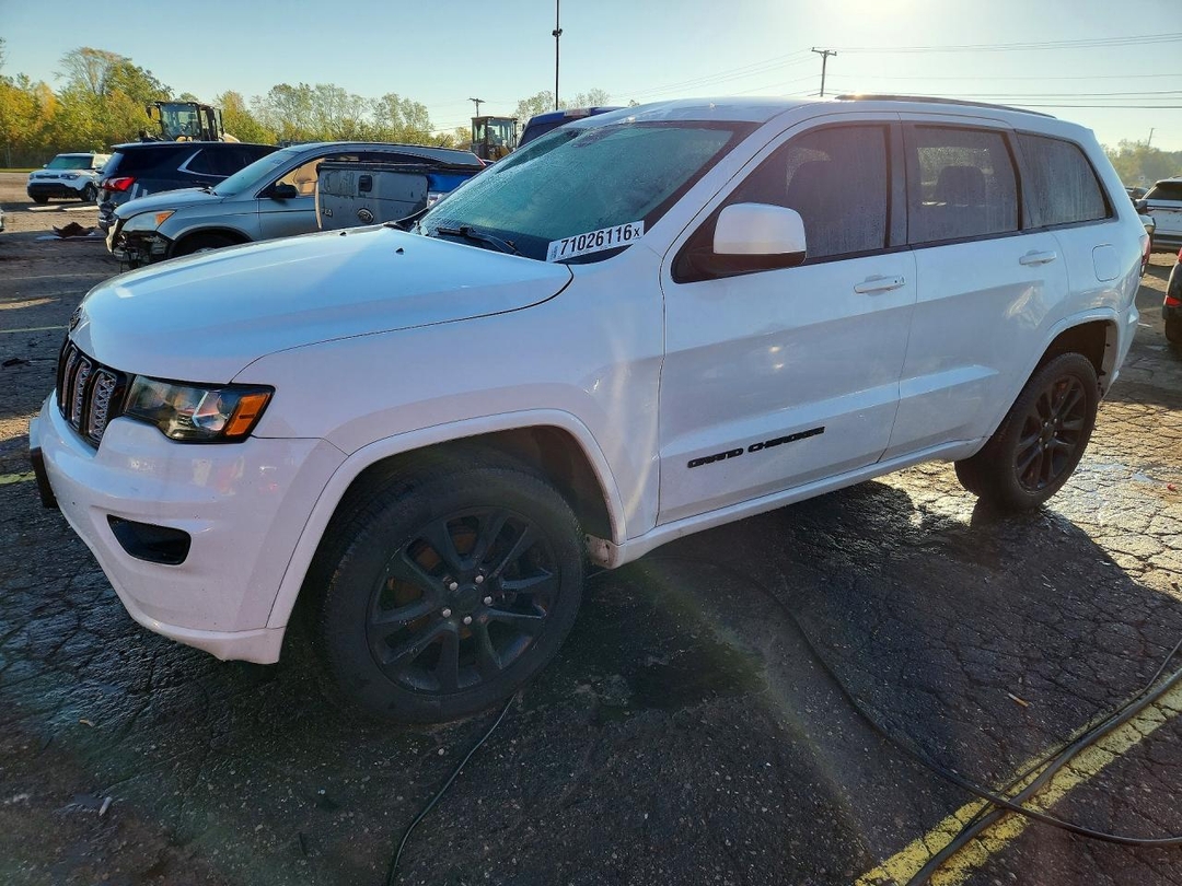 Vedere 2018 JEEP GRAND CHEROKEE LAREDO, unghi 1