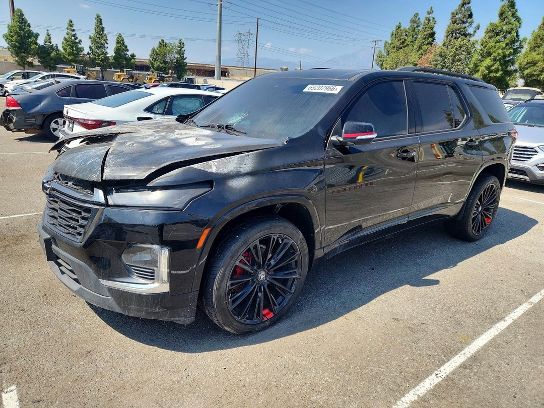 Вид 2023 CHEVROLET TRAVERSE PREMIER, угол 1