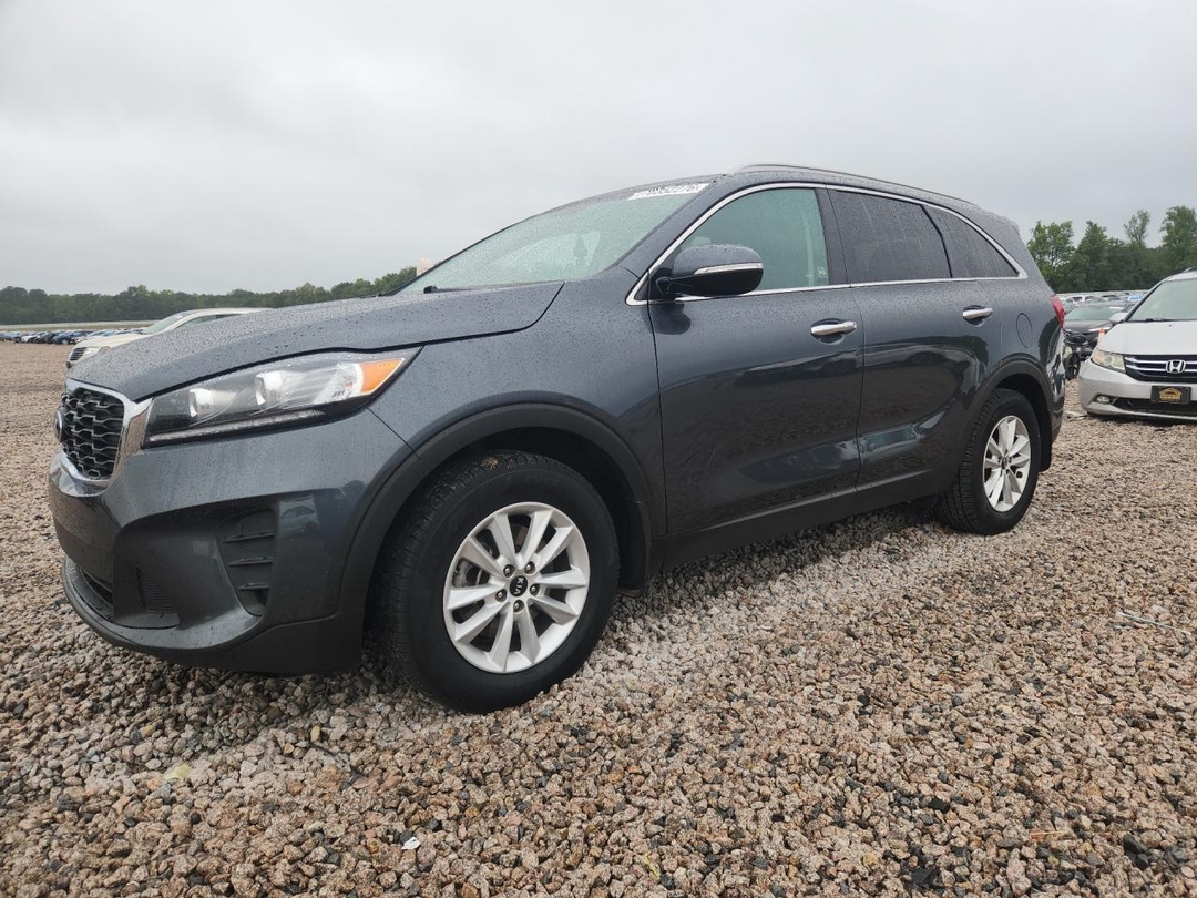 Вид 2019 KIA SORENTO LX, угол 1