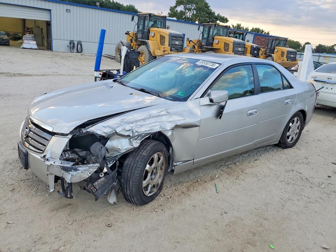 Vista de 2003 CADILLAC CTS, ángulo 1