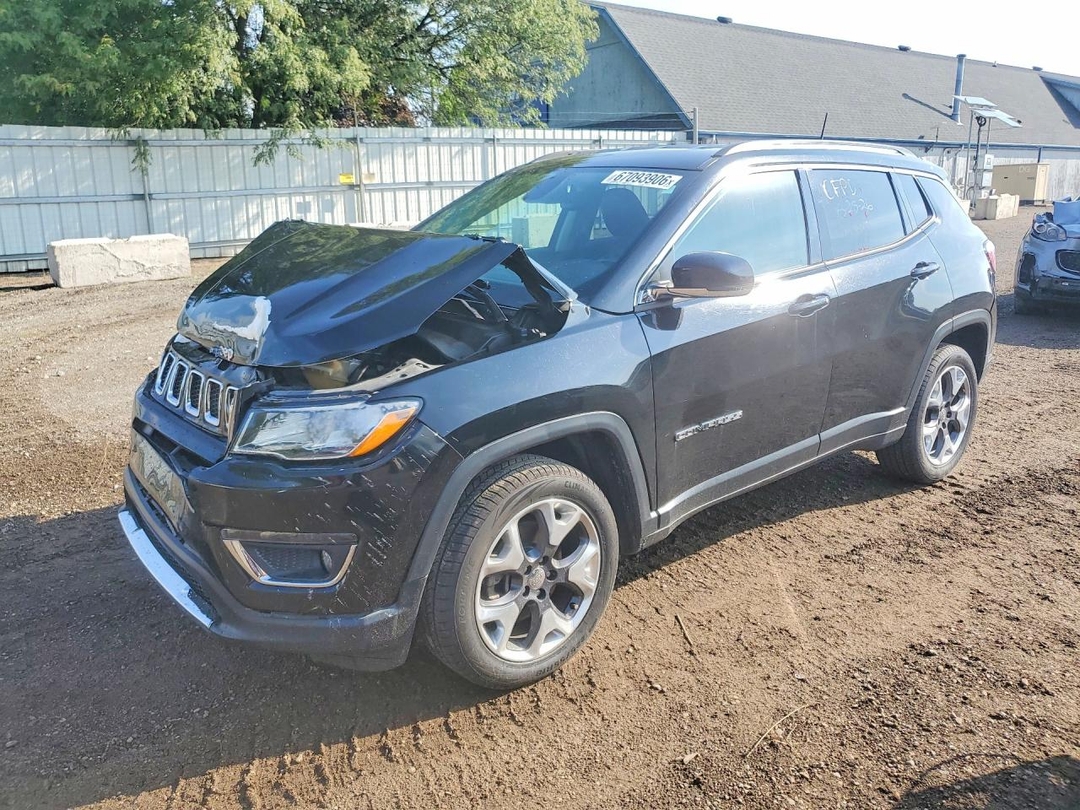 Vue de 2018 JEEP COMPASS LIMITED, angle 1