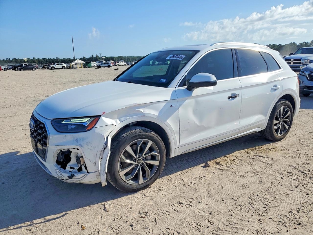 Vista de 2022 AUDI Q5 PREMIUM PLUS 45, ángulo 1