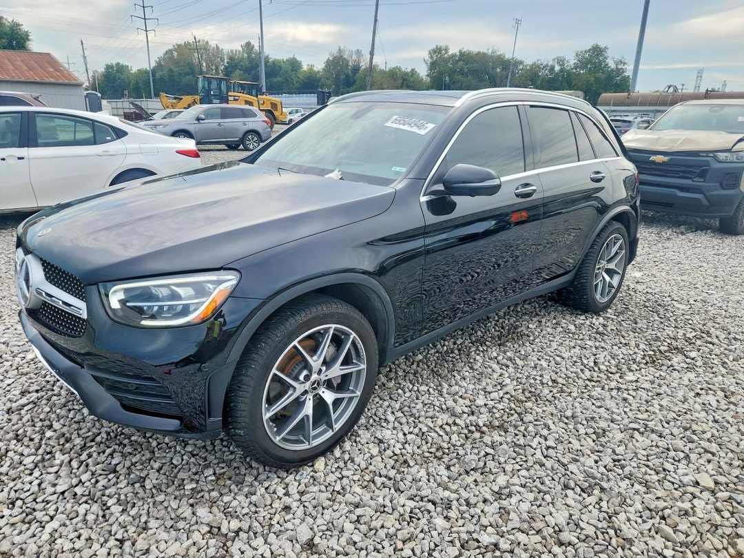 منظر 2021 MERCEDES-BENZ GLC 300 4MATIC، زاوية 1