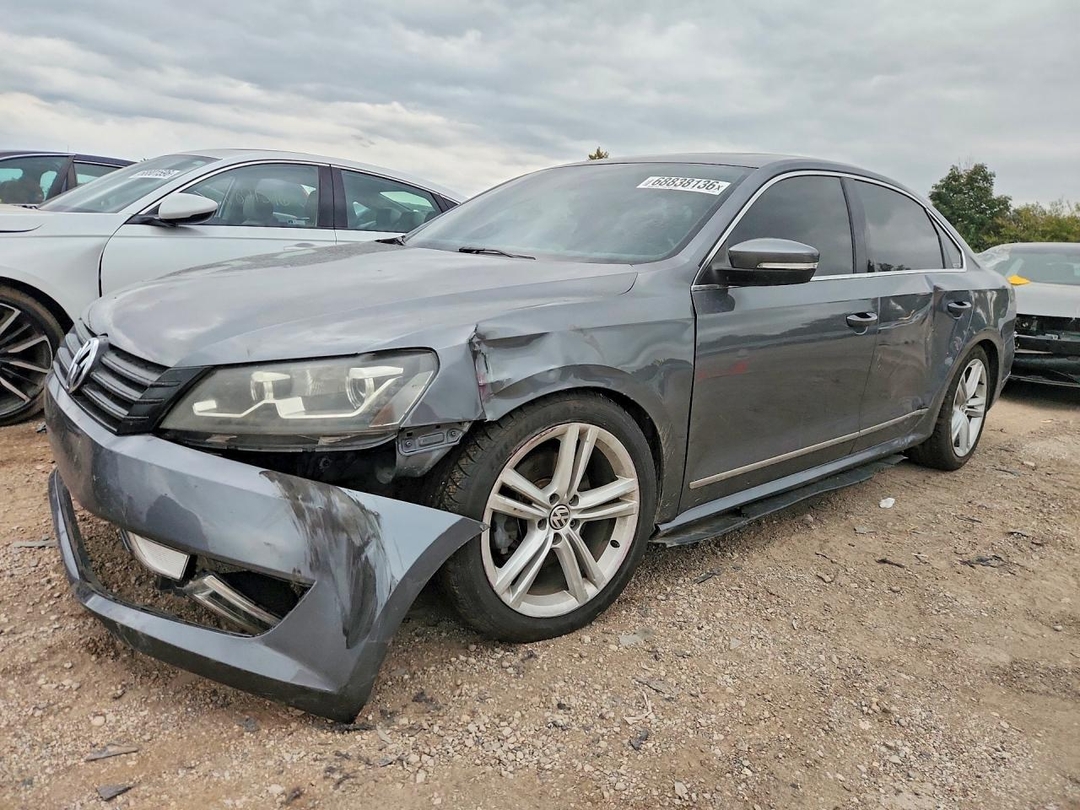 Вид 2015 VOLKSWAGEN PASSAT SEL, угол 1