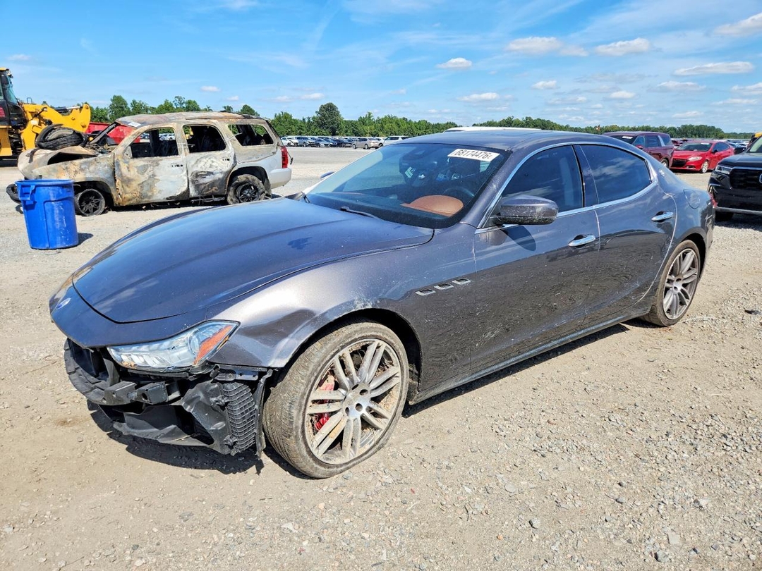 Vue de 2017 MASERATI GHIBLI S, angle 1