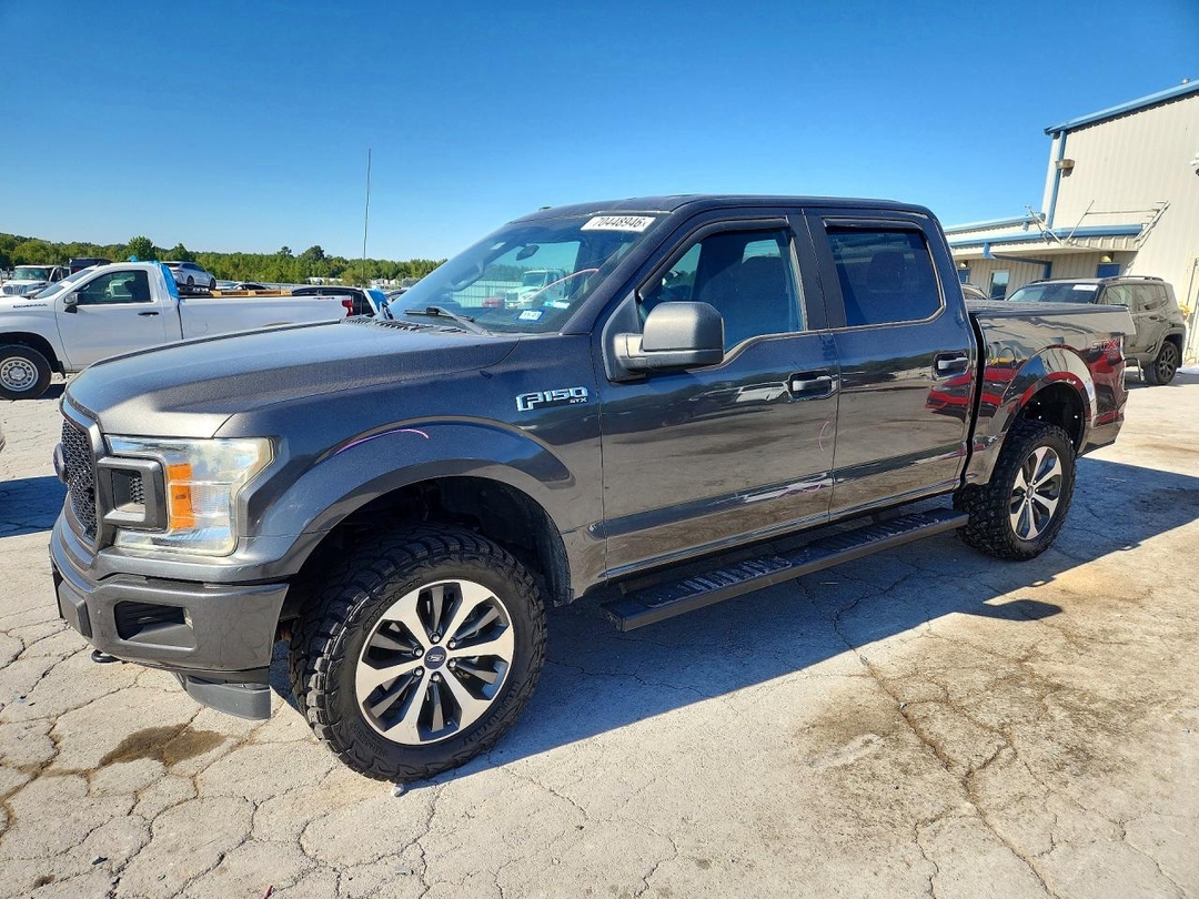Vista de 2019 FORD F150 SUPERCREW, ángulo 1