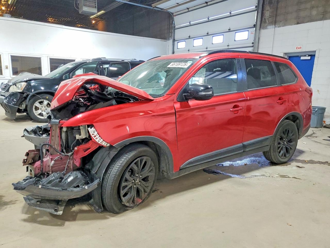 منظر 2019 MITSUBISHI OUTLANDER SE، زاوية 1