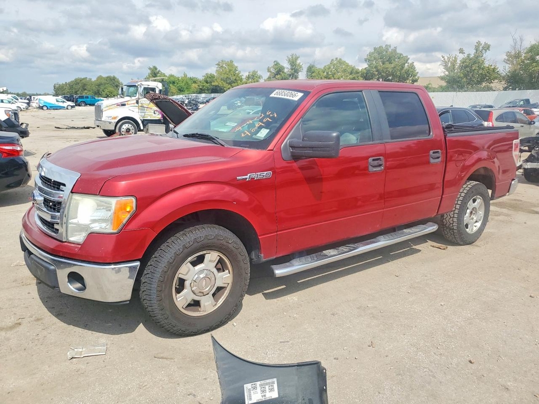 Vue de 2013 FORD F150 SUPERCREW, angle 1