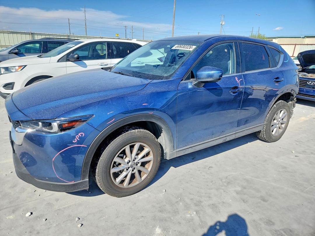 منظر 2023 MAZDA CX-5 PREFERRED، زاوية 1