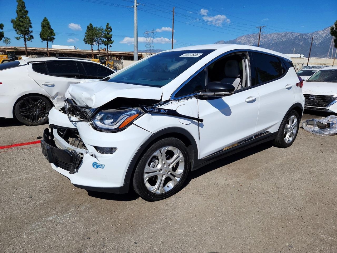 Vista de 2021 CHEVROLET BOLT EV LT, ángulo 1