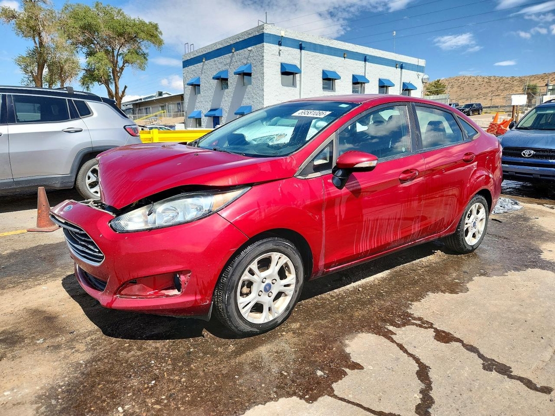 Vue de 2016 FORD FIESTA SE, angle 1