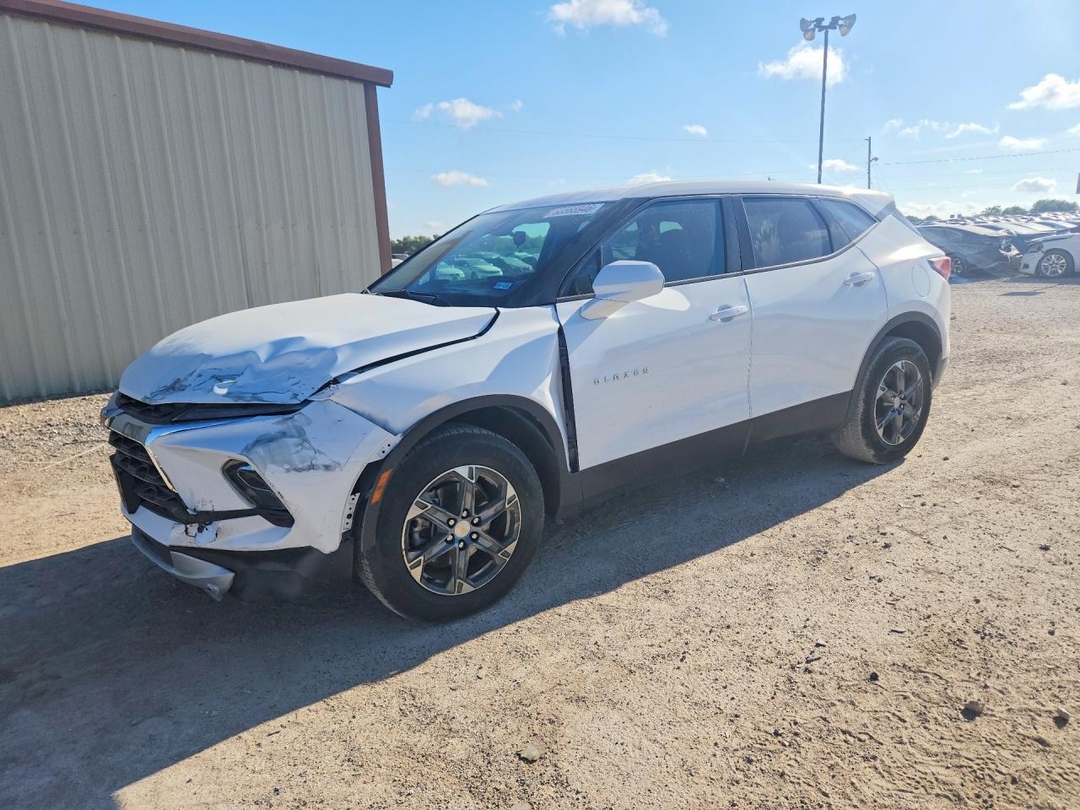 Вид 2024 CHEVROLET BLAZER 2LT, угол 1