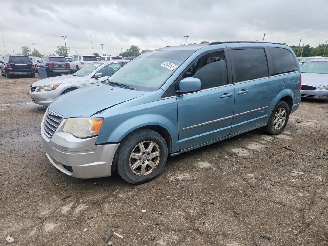 Вид 2010 CHRYSLER TOWN &amp; COUNTRY TOURING, угол 1
