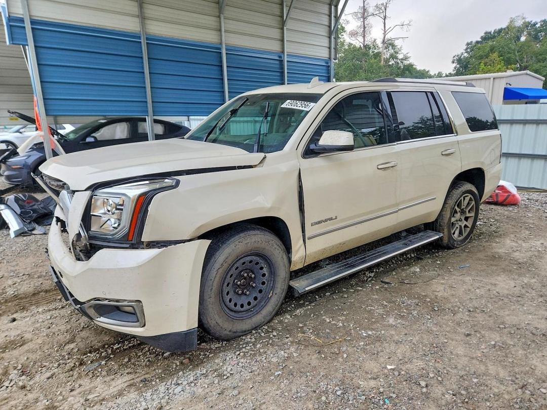 Vista de 2015 GMC YUKON DENALI, ángulo 1