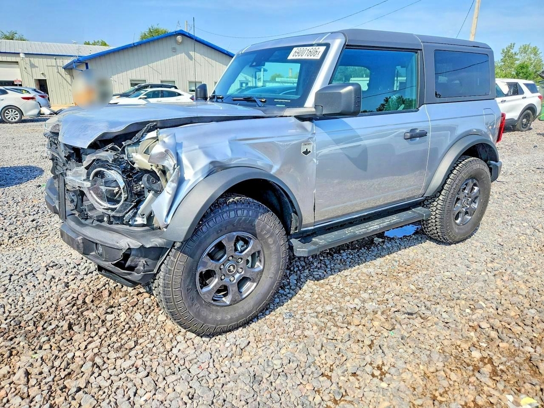 Vista de 2022 FORD BRONCO BASE, ángulo 1