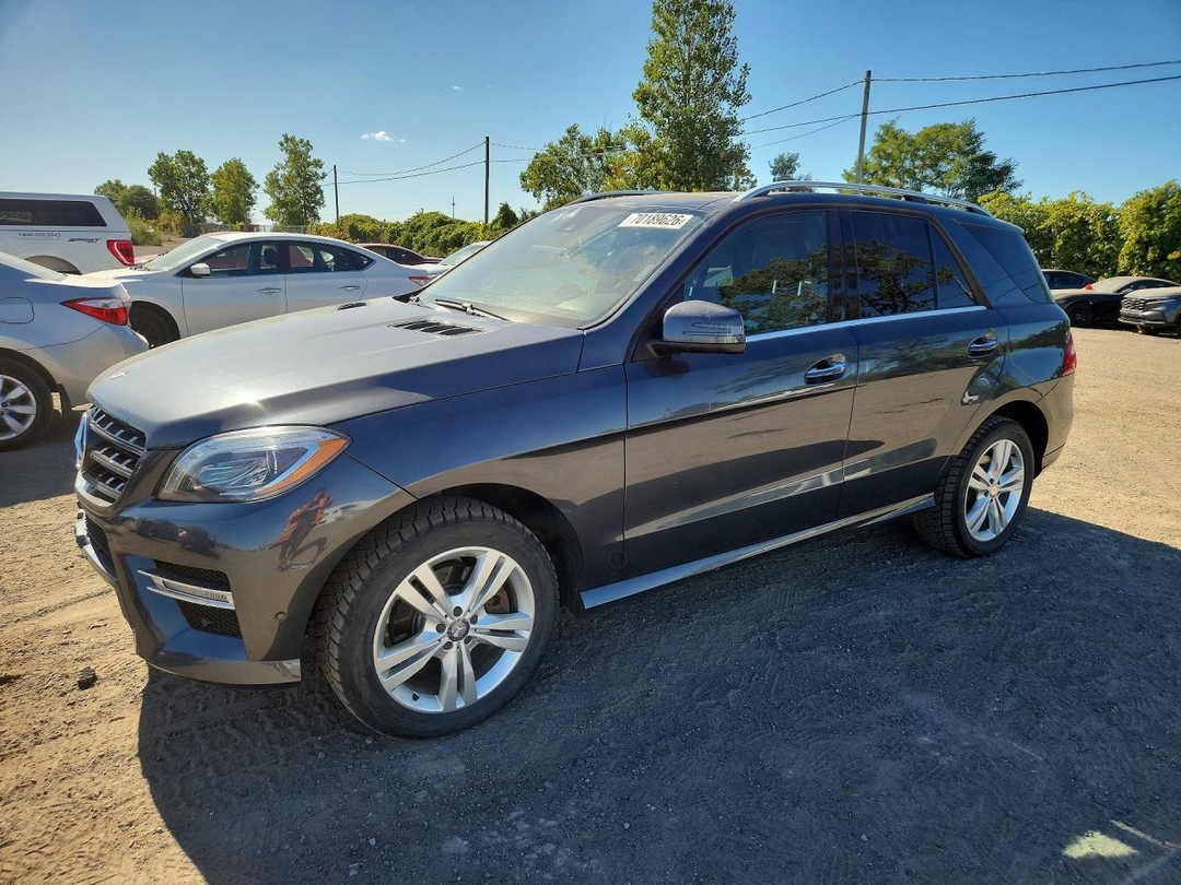 Vista de 2014 MERCEDES-BENZ ML 350 BLUETEC, ángulo 1