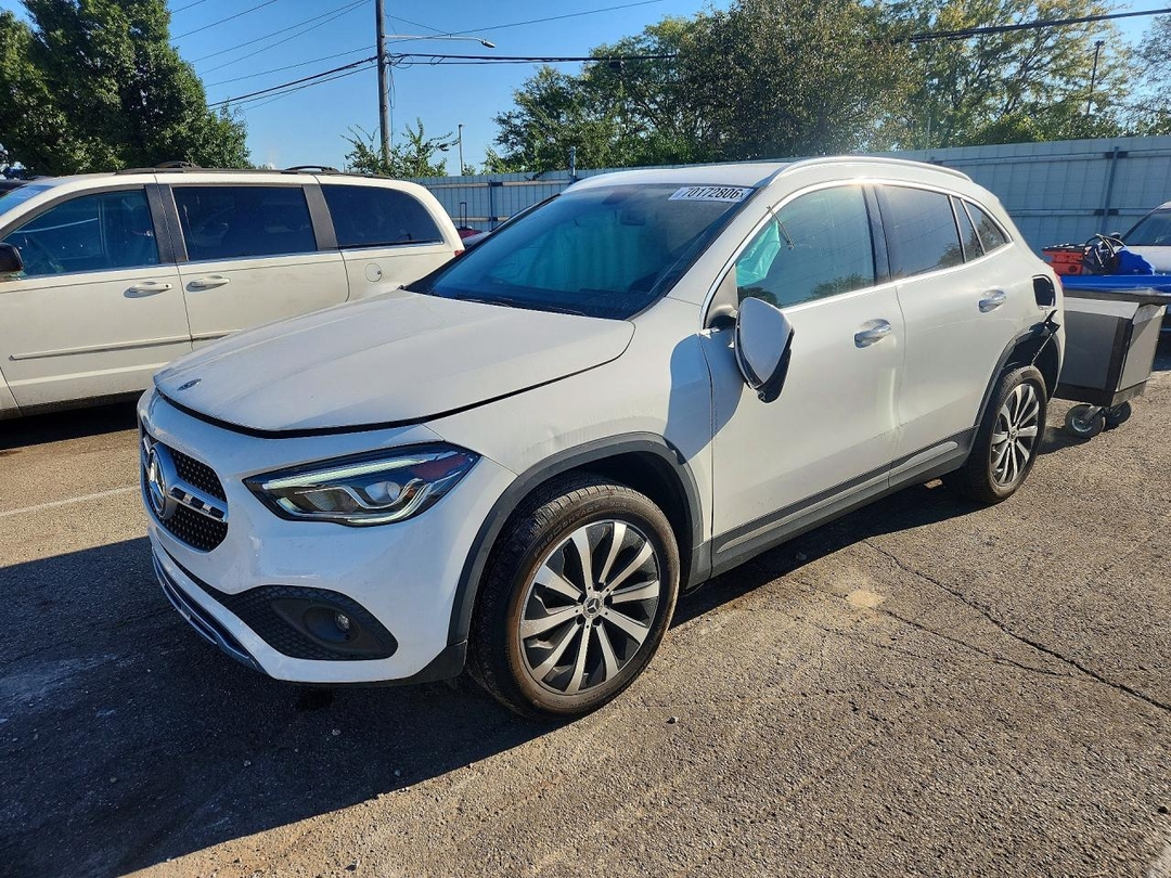 منظر 2021 MERCEDES-BENZ GLA 250 4MATIC، زاوية 1