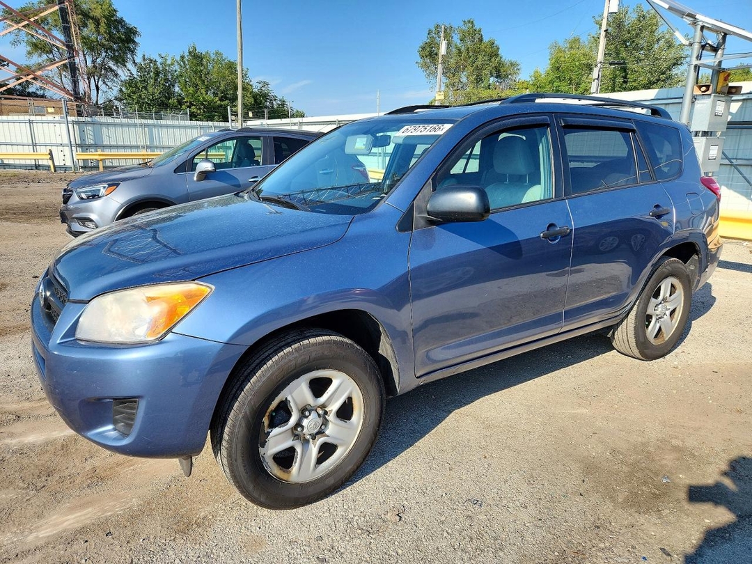 Vue de 2010 TOYOTA RAV4 BASE, angle 1