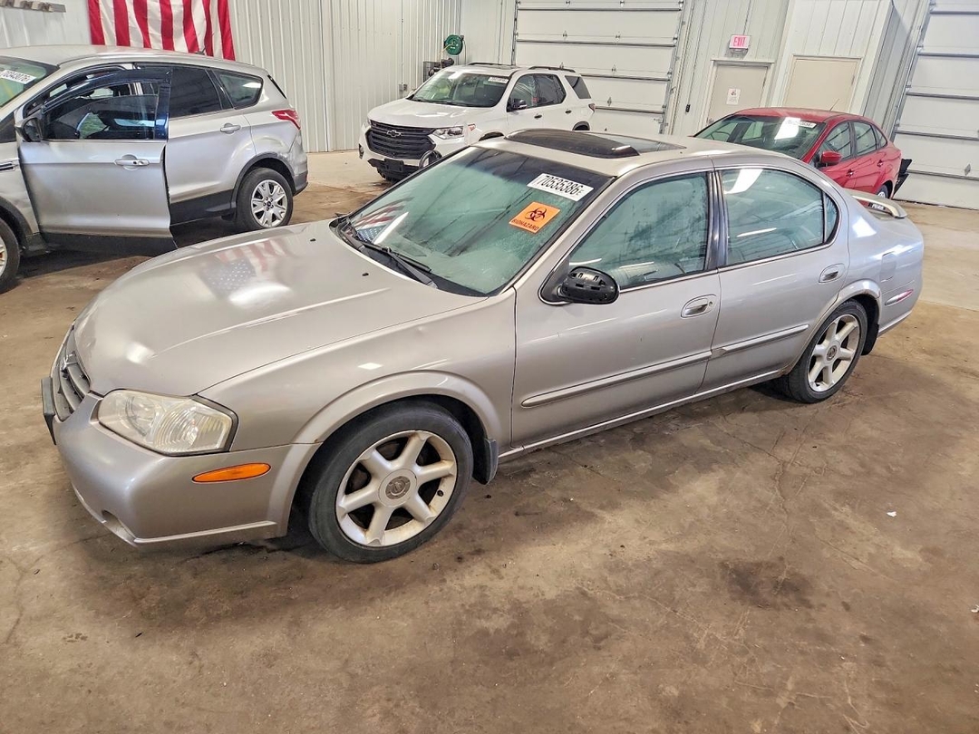 منظر 2001 NISSAN MAXIMA GXE، زاوية 1