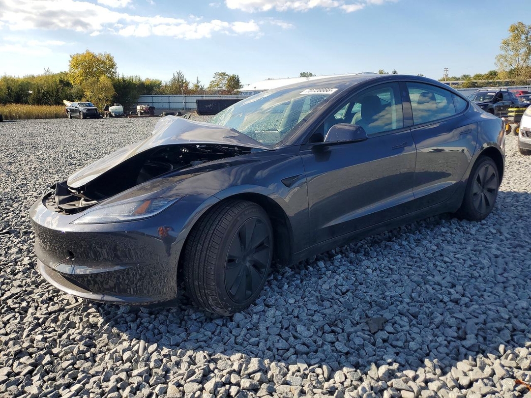 Vue de 2026 TESLA MODEL 3, angle 1