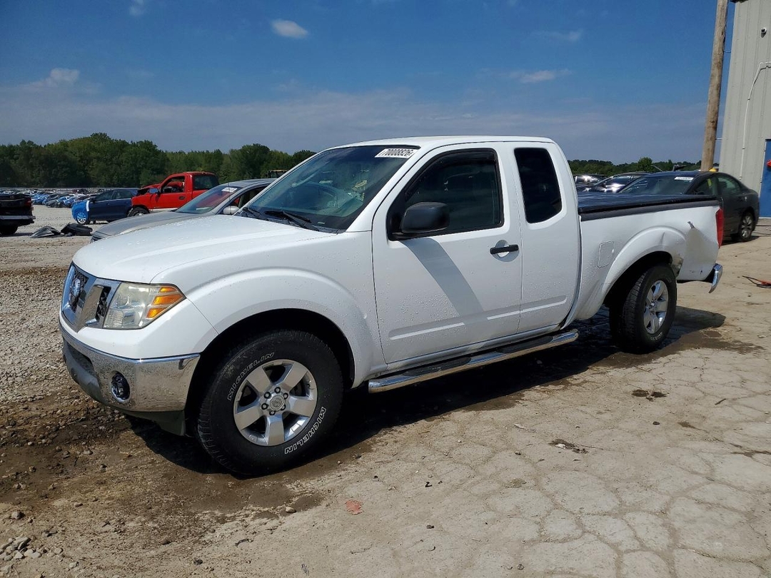 Vue de 2010 NISSAN FRONTIER SE V6, angle 1
