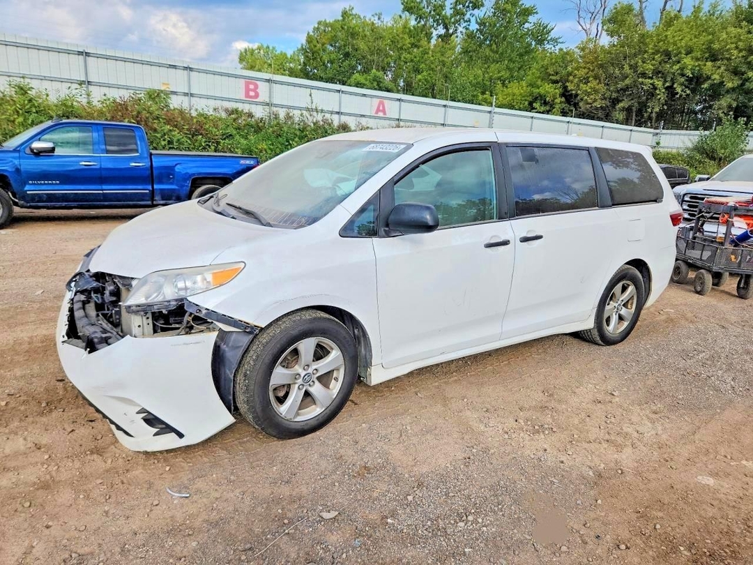 Вид 2019 TOYOTA SIENNA L 7-PASSENGER, угол 1