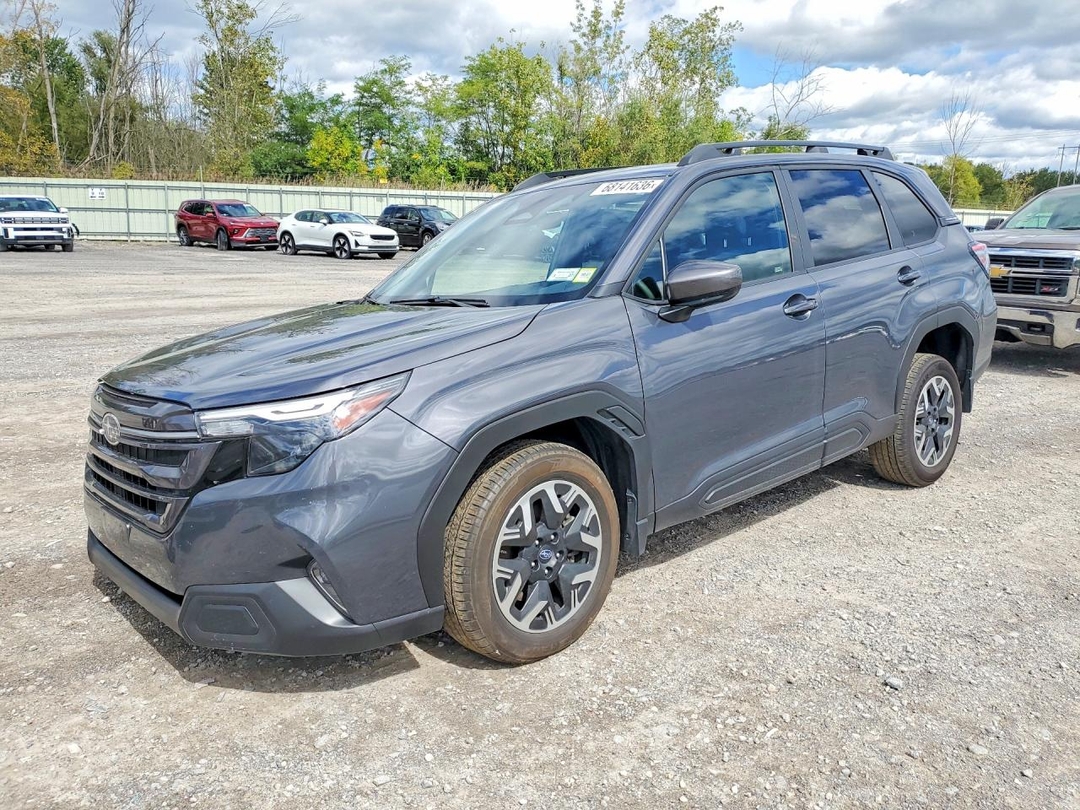 Vue de 2025 SUBARU FORESTER PREMIUM, angle 1