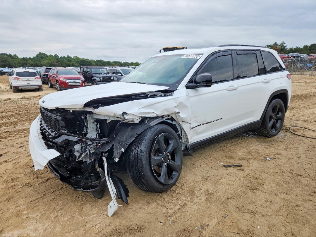 منظر 2023 JEEP GRAND CHEROKEE LAREDO، زاوية 1