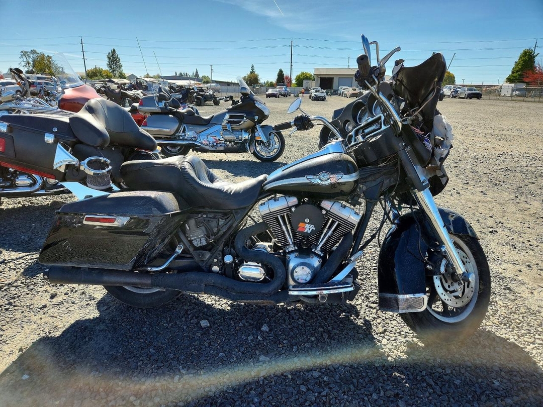 Vista de 2003 HARLEY-DAVIDSON FLHTCI ANNIVERSARY, ángulo 1