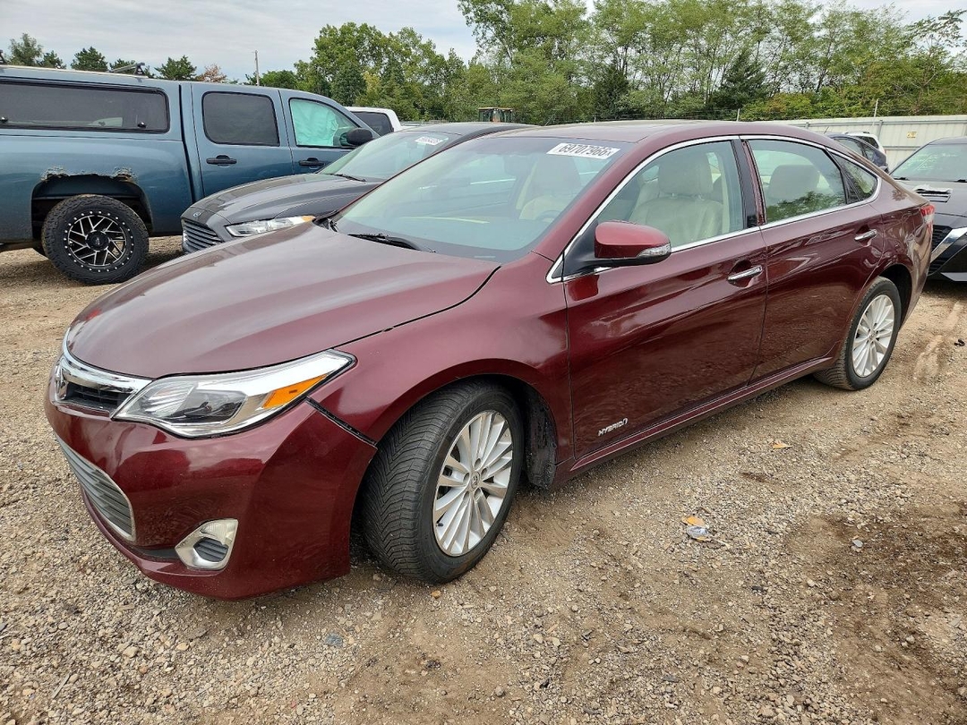 Вид 2015 TOYOTA AVALON HYBRID XLE PREMIUM, угол 1