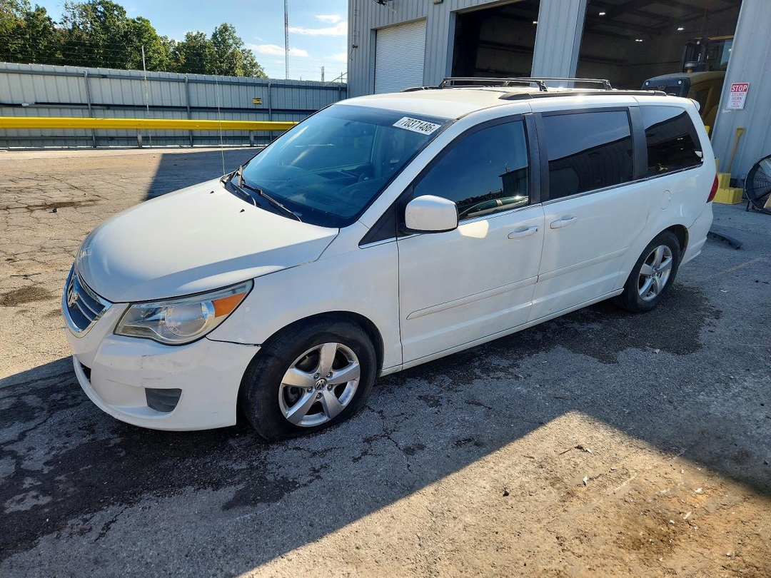 Вид 2011 VOLKSWAGEN ROUTAN SE, угол 1