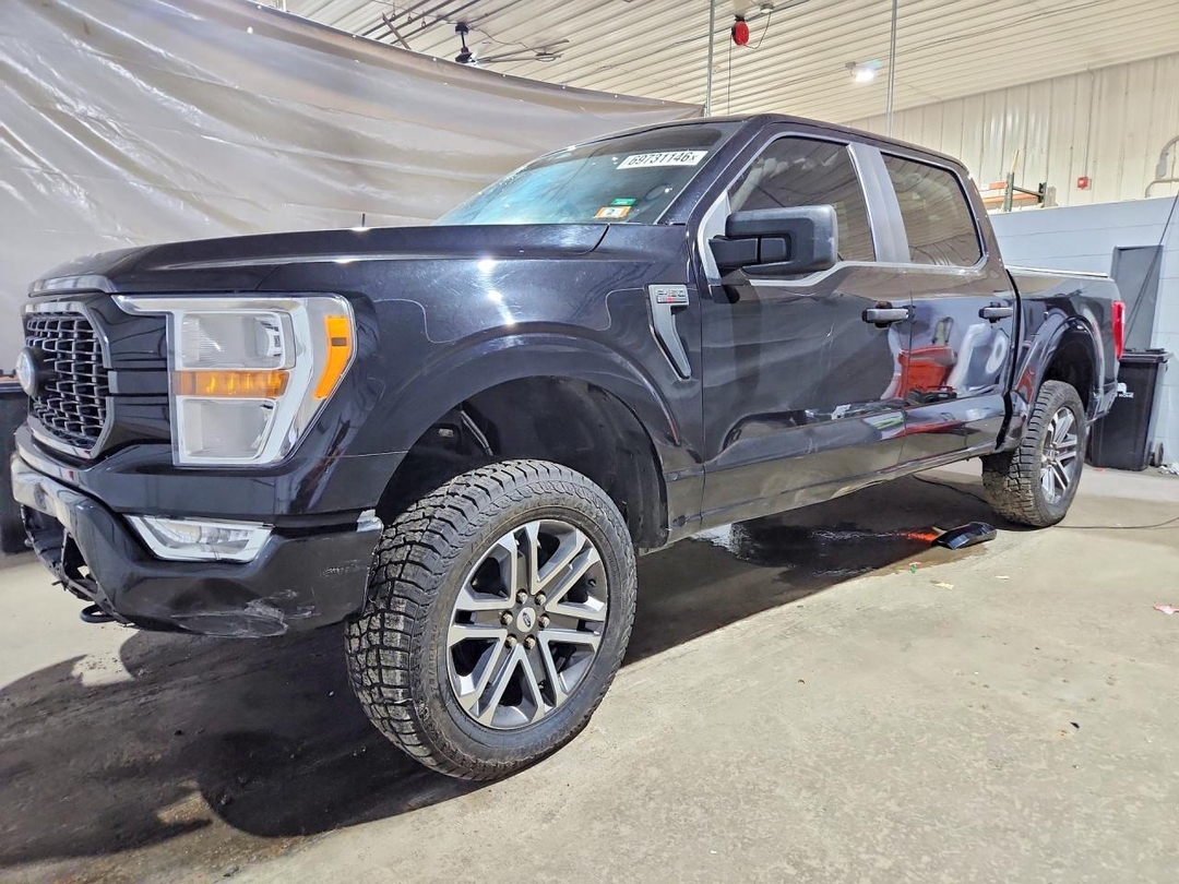 Vue de 2022 FORD F150 SUPERCREW, angle 1