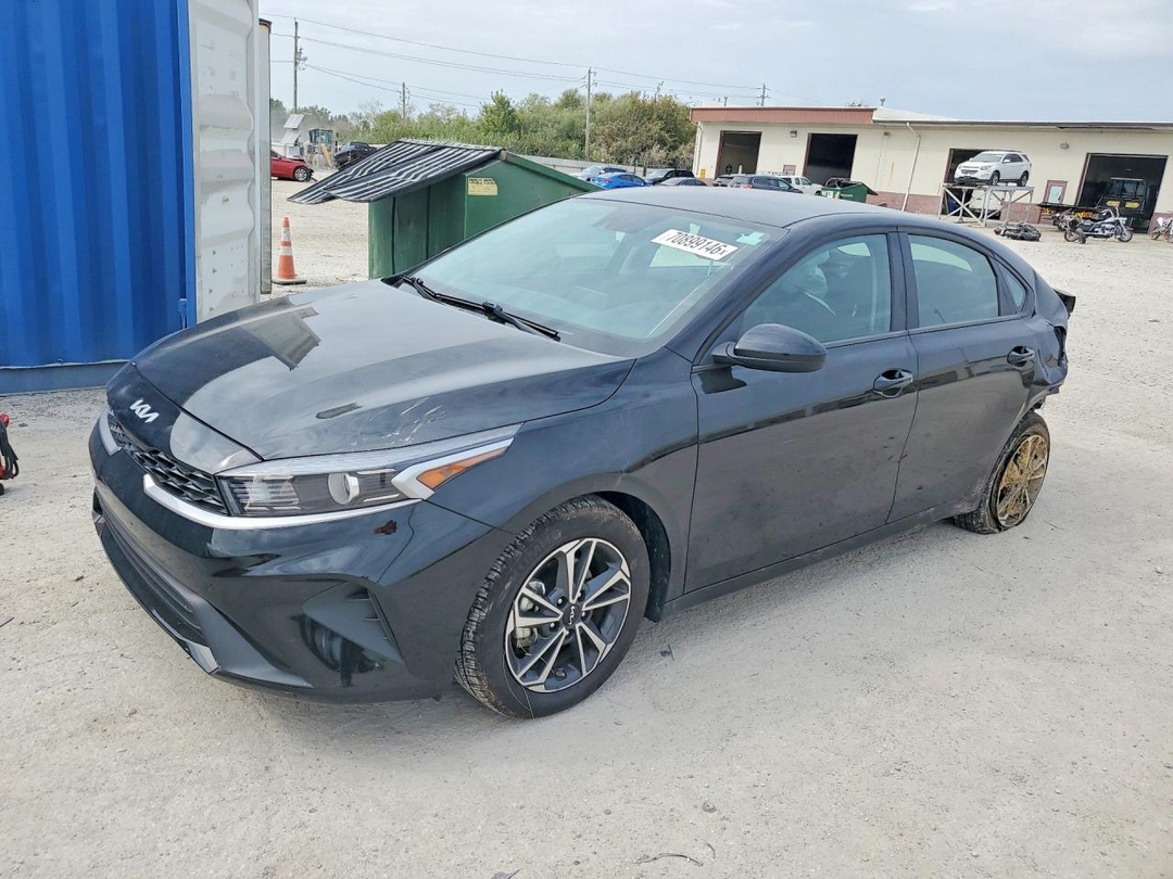 Vedere 2024 KIA FORTE LXS, unghi 1
