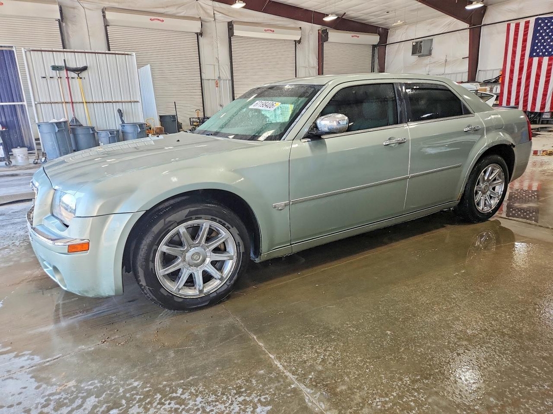 منظر 2006 CHRYSLER 300C، زاوية 1