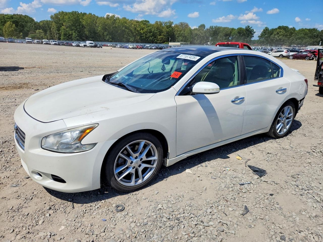 Vista de 2010 NISSAN MAXIMA 3.5 S, ángulo 1