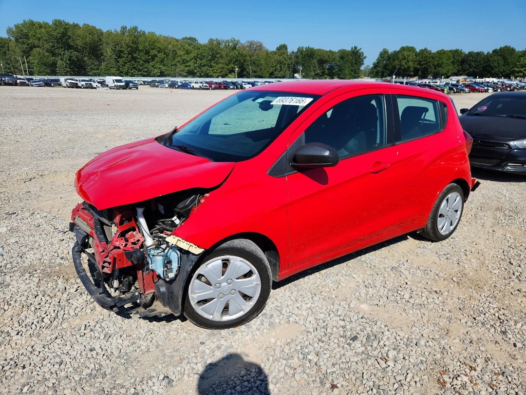 Vue de 2017 CHEVROLET SPARK LS, angle 1