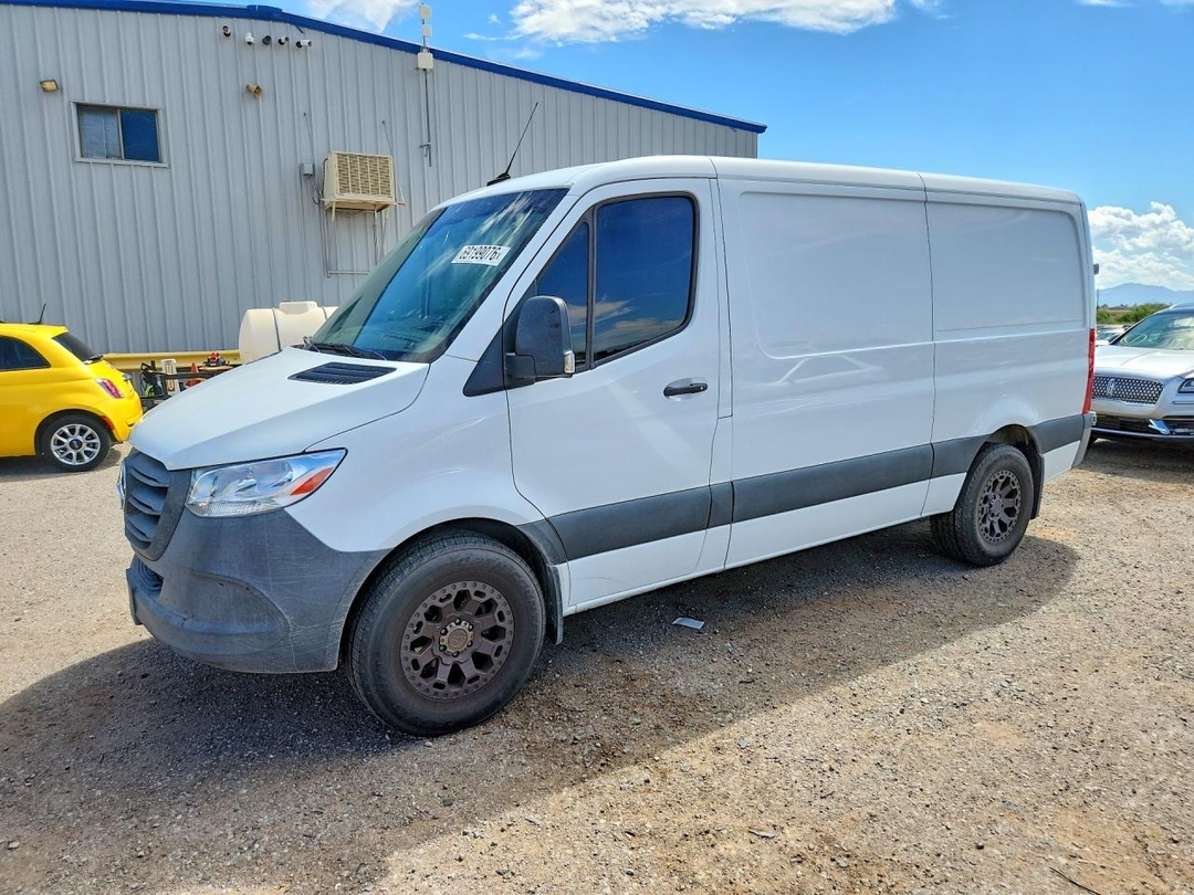 Vue de 2022 MERCEDES-BENZ SPRINTER 2500, angle 1
