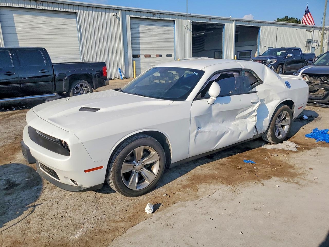 Vue de 2018 DODGE CHALLENGER SXT, angle 1