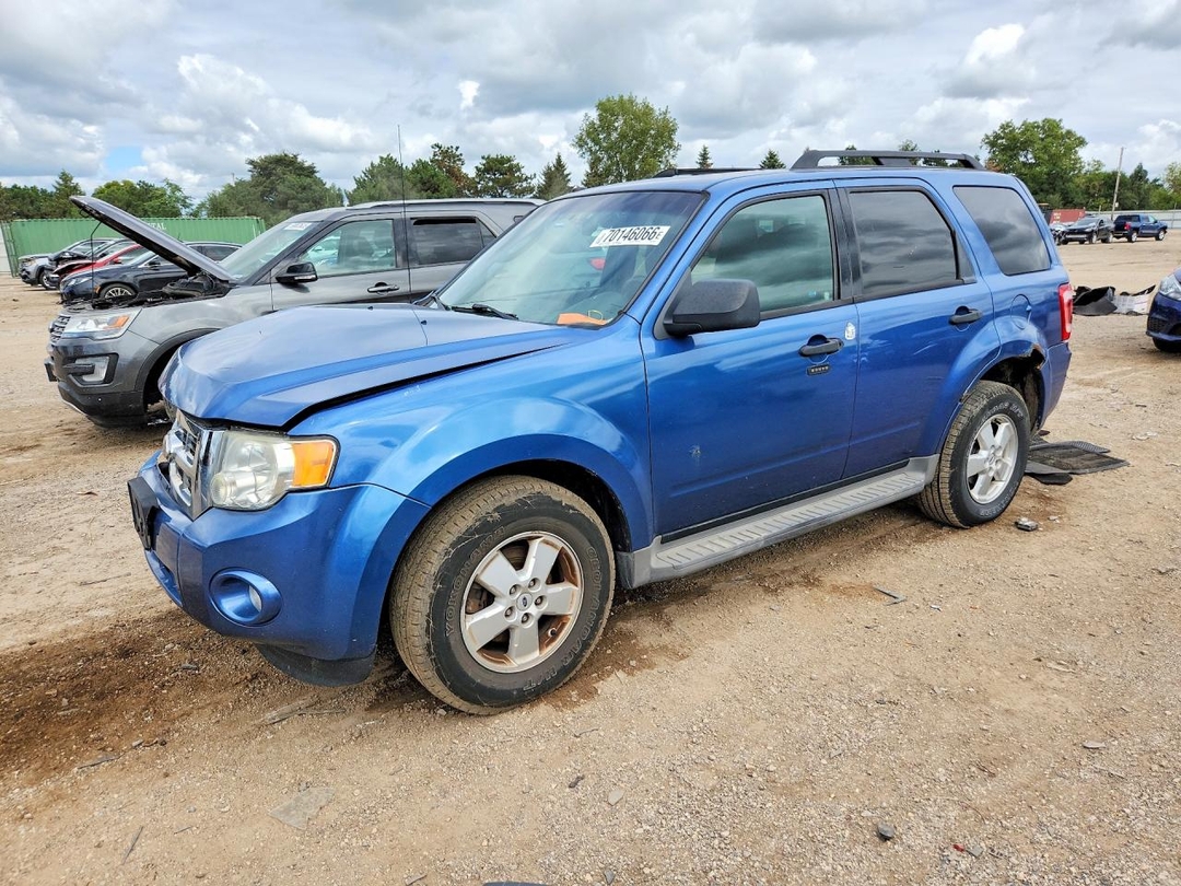 Vue de 2010 FORD ESCAPE XLT, angle 1